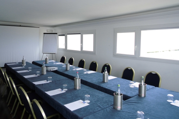 Tiber Hotel (Fiumicino)